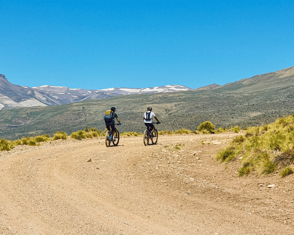 Seekers Andes - Cruce de los Andes en MTB - Viajes en Bicicleta