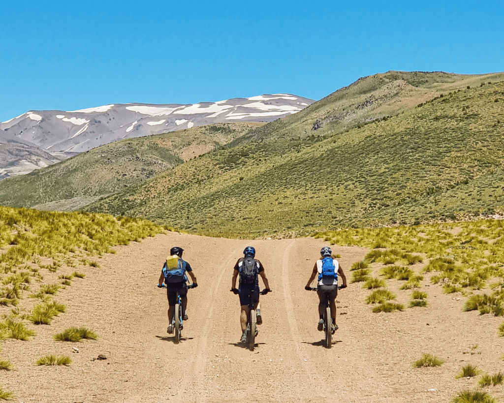 Seekers Andes - Cruce de los Andes en MTB - Viajes en Bicicleta