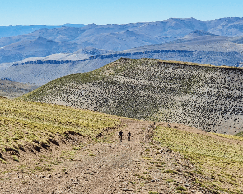 Seekers Andes - Cruce de los Andes en MTB - Viajes en Bicicleta